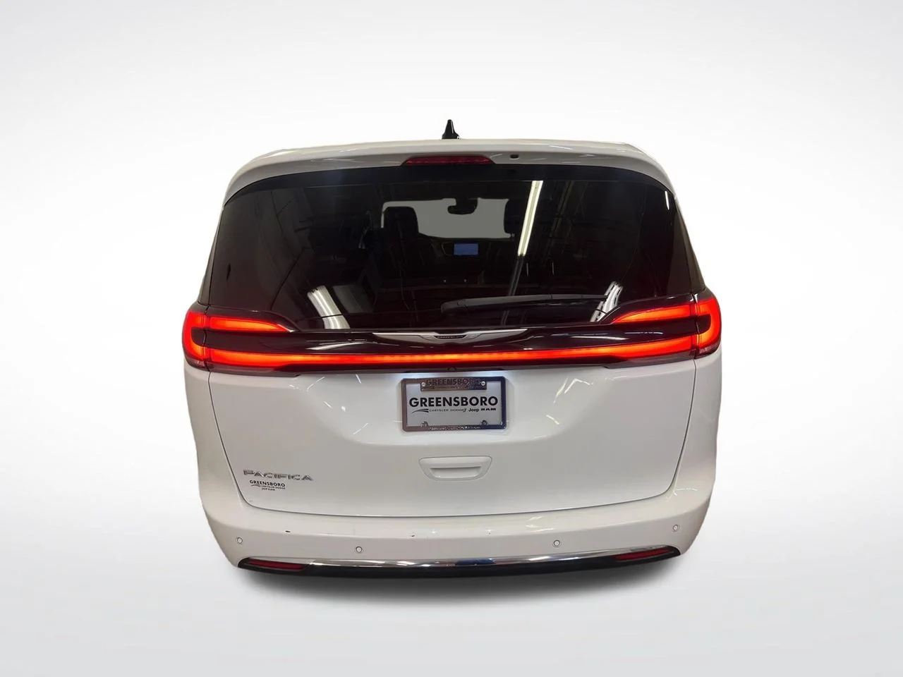 Used 2024 White Chrysler Touring L image 10
