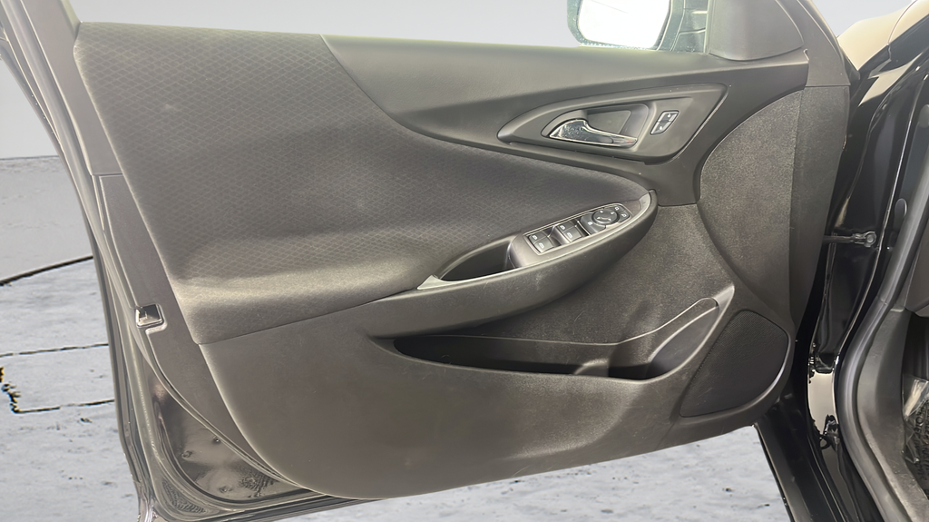 Used 2016 Black Chevrolet LS image 9