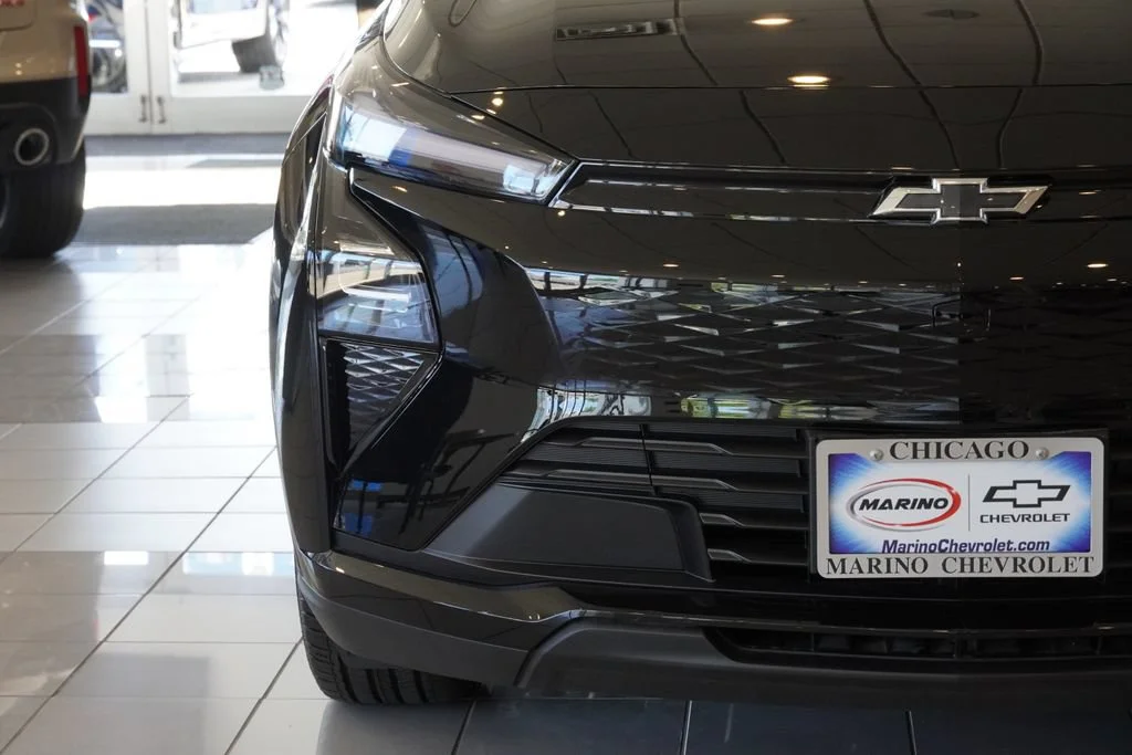 New 2027 Mosaic Black Metallic Chevrolet LT image 26