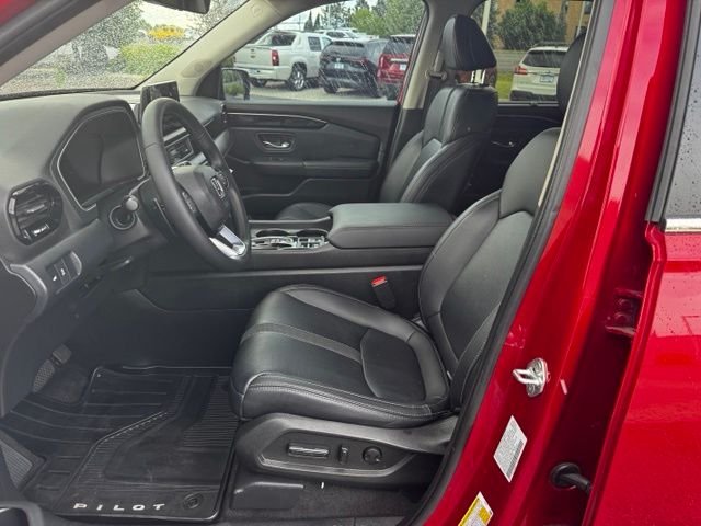 Certified Used 2023  Honda EX-L image 17