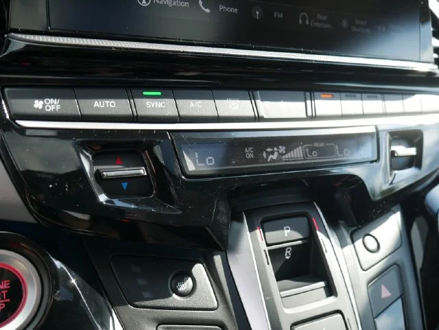 New 2027 Platinum White Pearl Honda Touring image 13