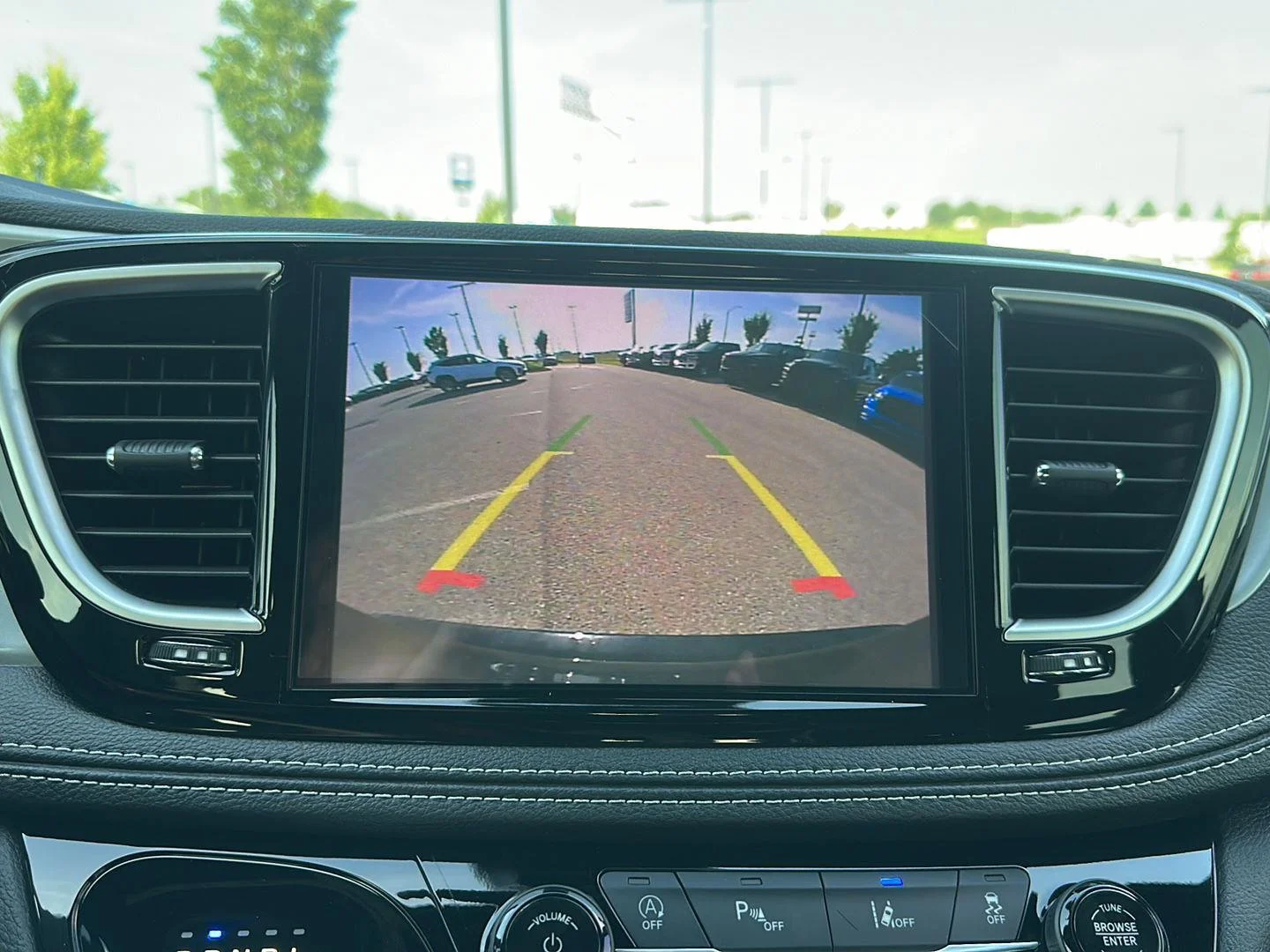 2026 Chrysler Pacifica Limited - Photo 19