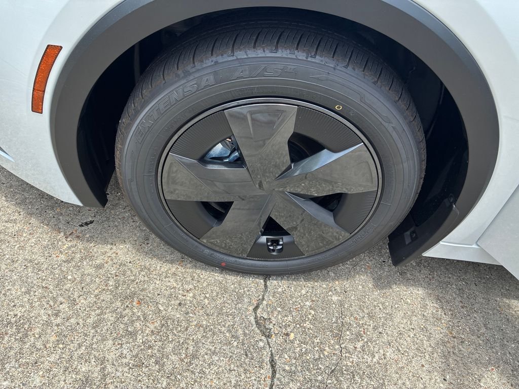 New 2026 WIND CHILL PEARL Toyota SE image 39
