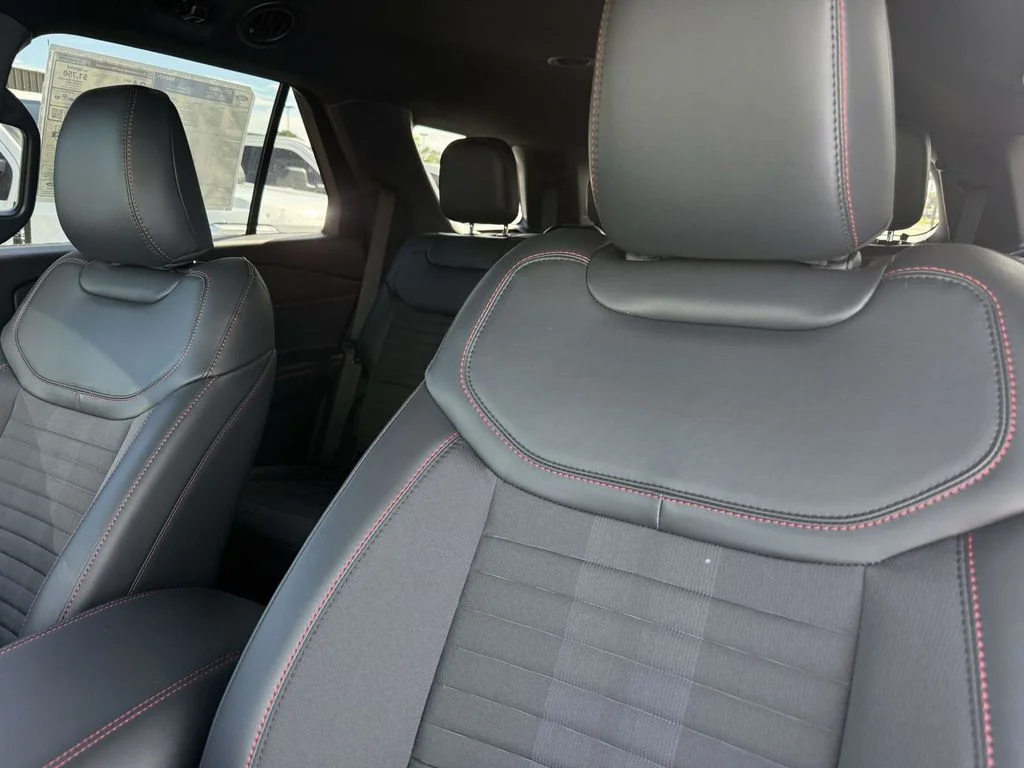 New 2026 Agate Black Metallic Ford ST-Line image 23
