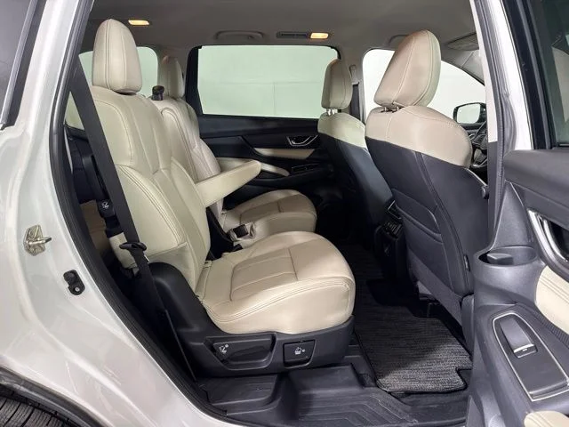 Used 2019 Crystal White Pearl Subaru Limited image 5