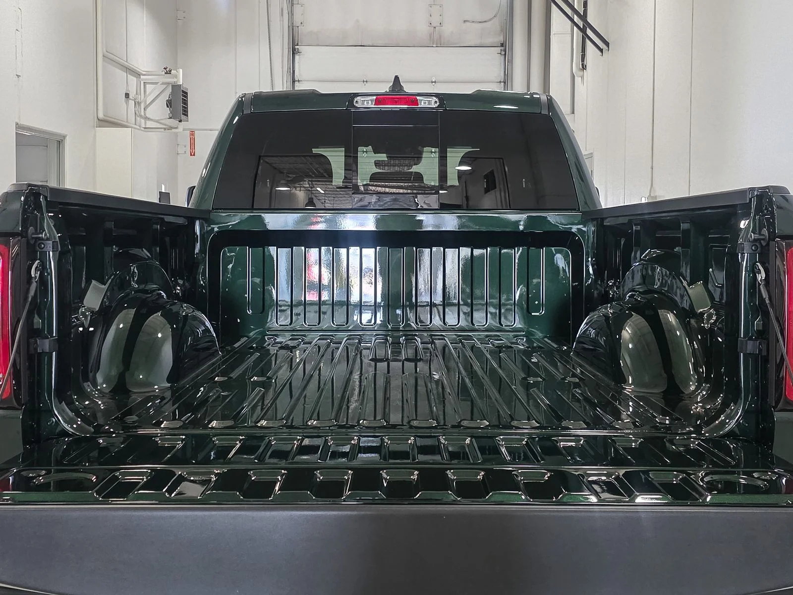 New 2026 Serrano-Green Metallic Exterior Paint RAM Big Horn/Lone Star image 17