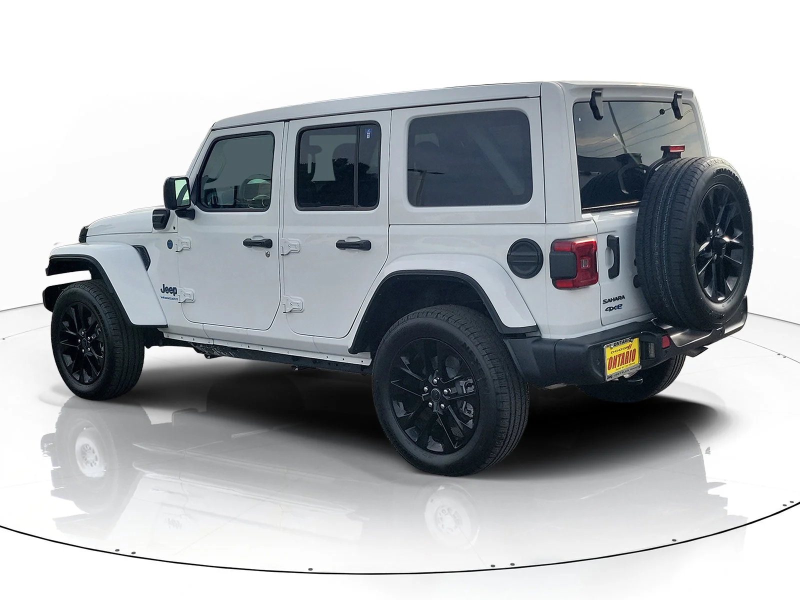 Certified Used 2025 White Jeep Sahara 4xe image 6
