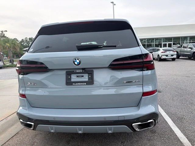 Used 2026 Gray BMW sDrive40i image 4
