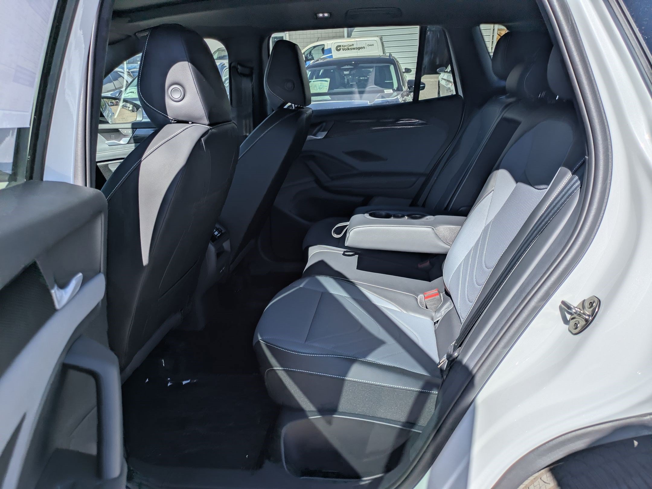 2026 Volkswagen Tiguan SE R-LINE BLACK - Photo 14