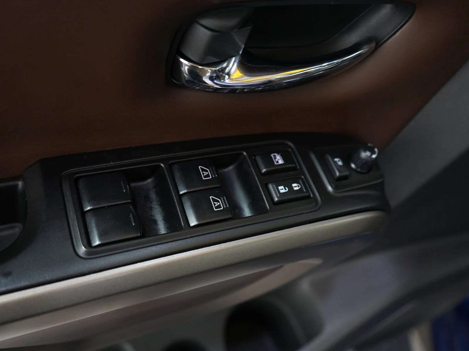 Used 2024 Deep Blue Pearl Nissan Platinum Reserve image 18
