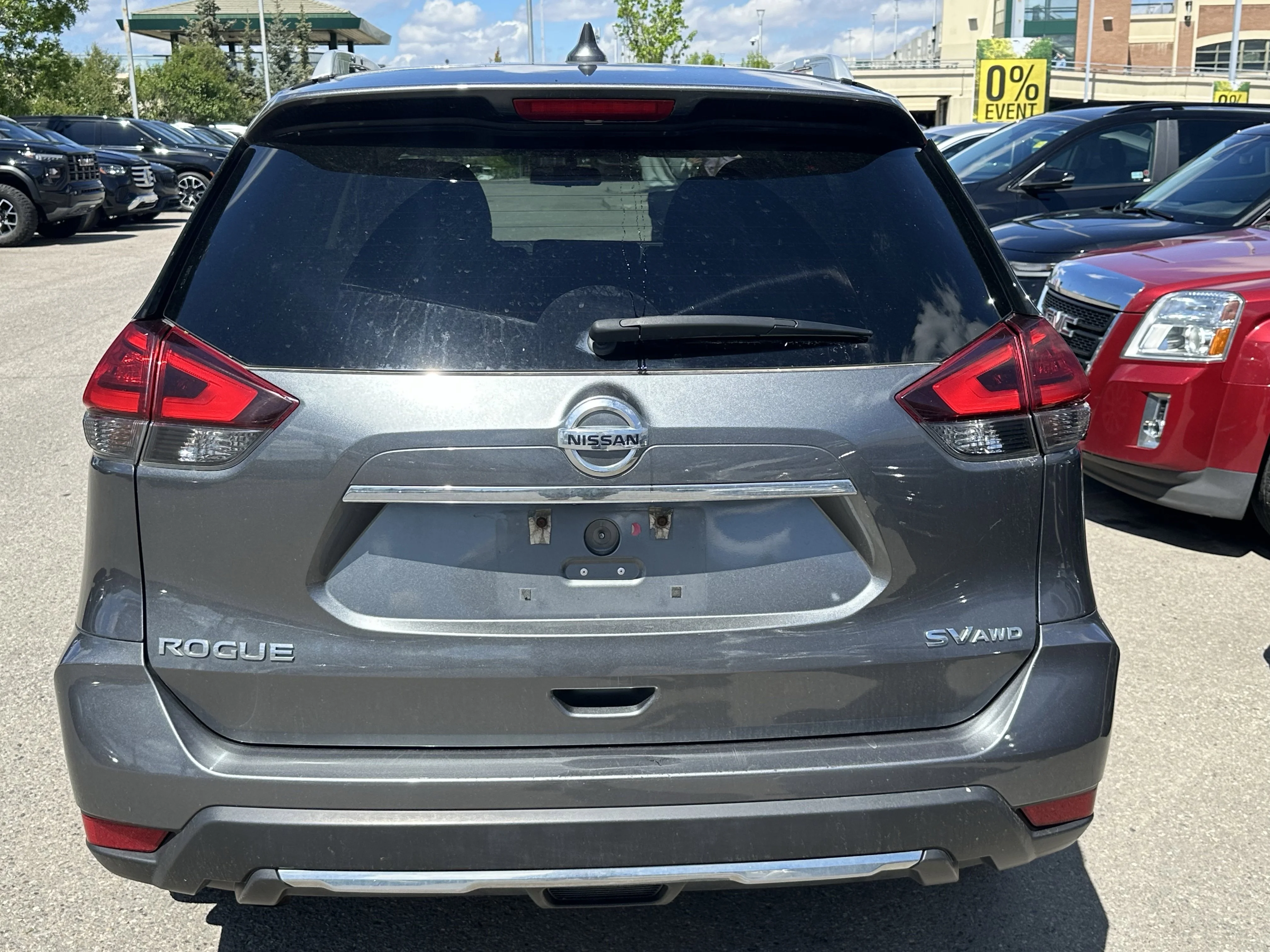 Used 2017 Gray Nissan S image 5