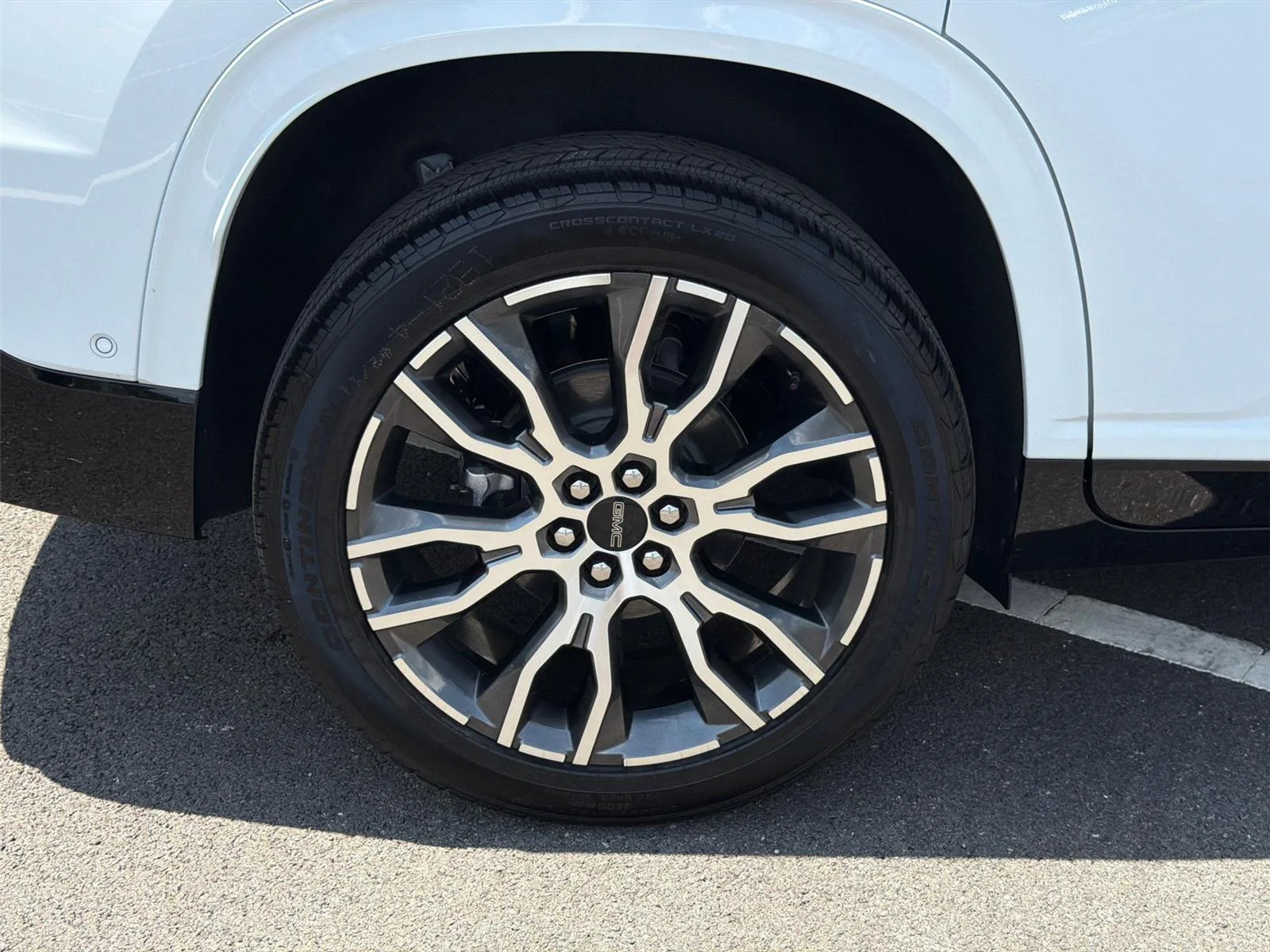 2026 GMC Acadia Denali Ultimate - Photo 7
