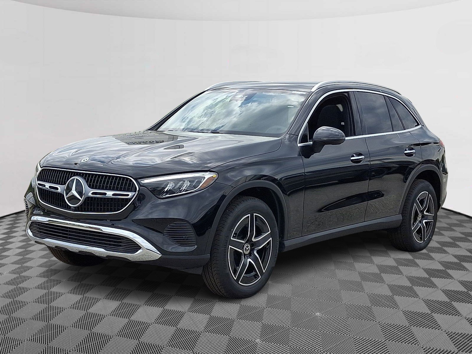 New 2026 Black Mercedes-Benz GLC 300 image 3