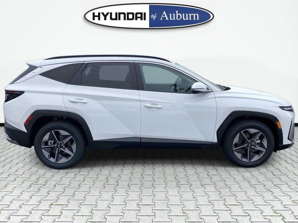 New 2026 White Hyundai SEL Premium FWD image 4