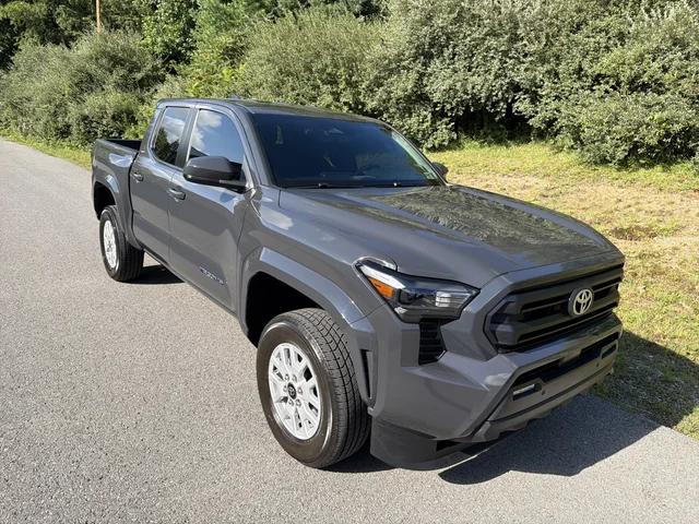 2024 Toyota Tacoma 4WD SR5