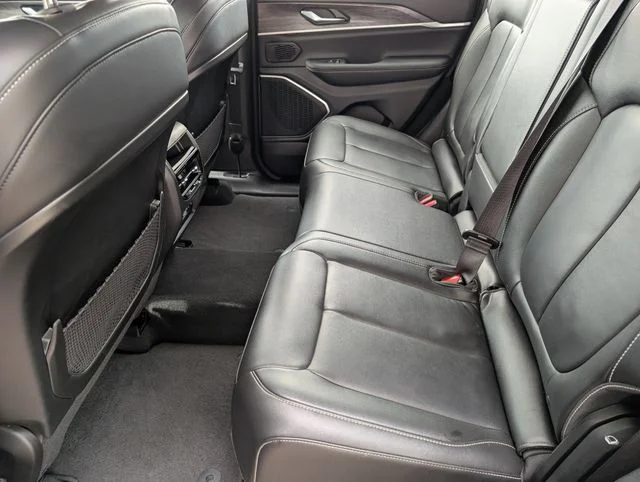 Used 2022 Gray Metallic Jeep Limited image 10