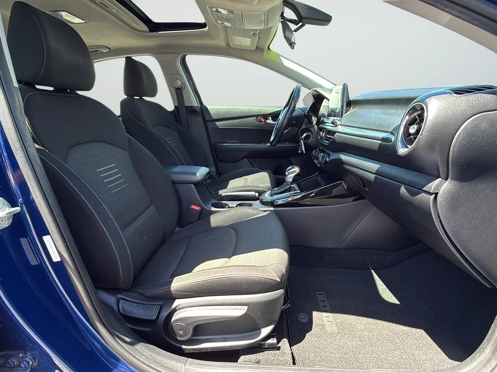 Certified Used 2019 Blue Kia S image 9