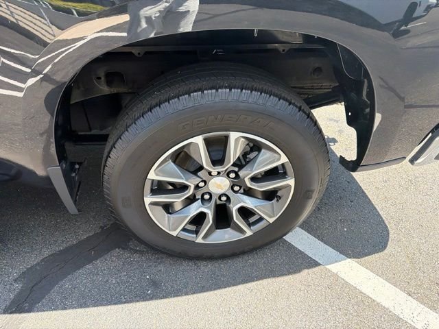 Used 2024 Gray Chevrolet LT image 32
