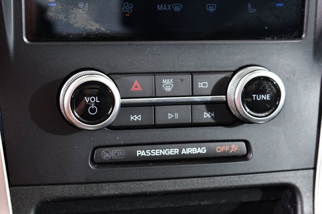 Used 2024 Green Metallic Ford SEL image 30