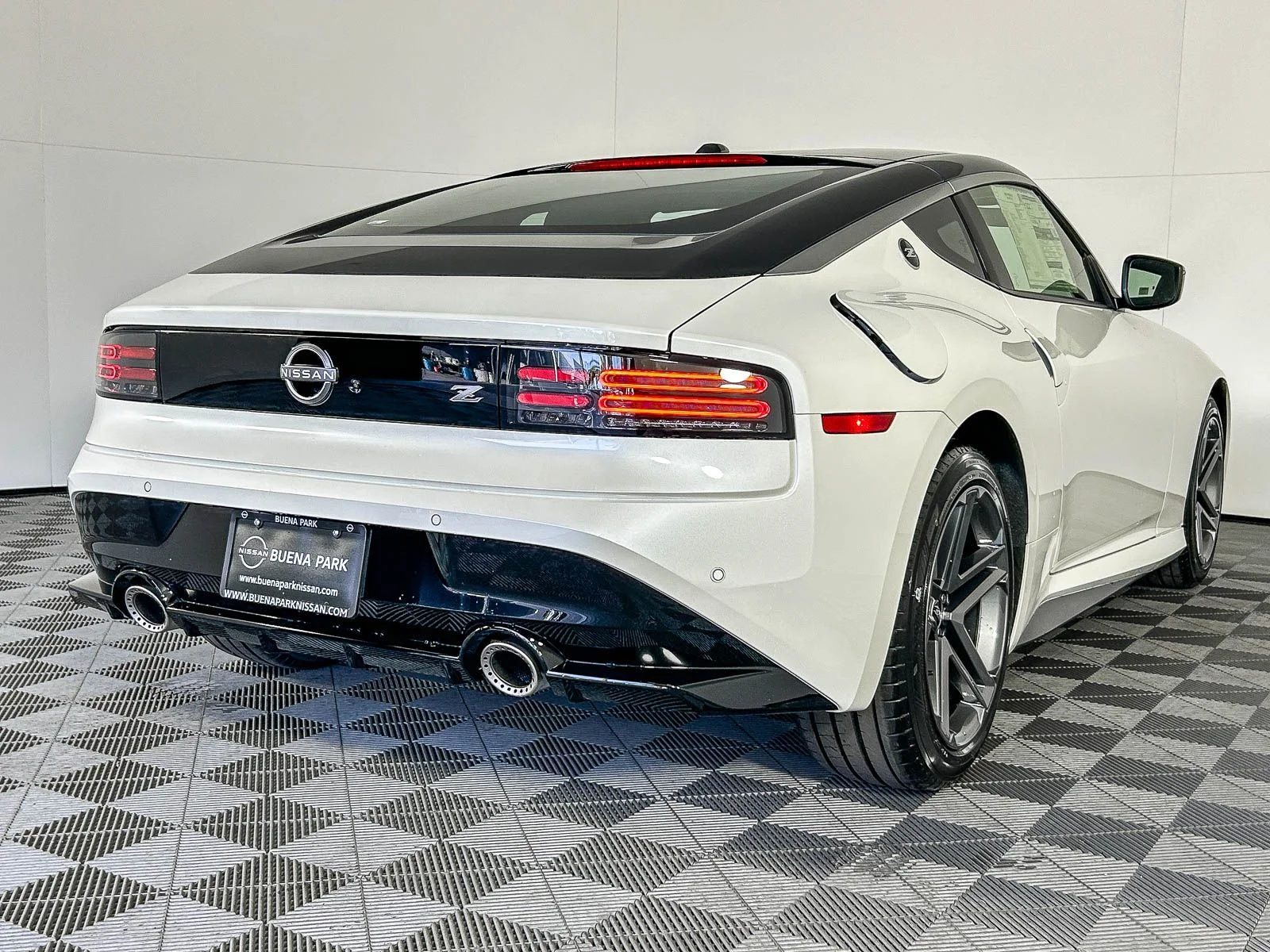 New 2026 White Nissan Sport image 8