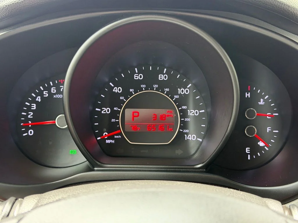 Used 2016 Silver Kia Base image 20