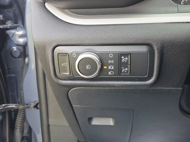 Used 2021 Blue Ford XLT image 26