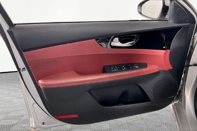 Used 2020 Silver Kia EX image 18