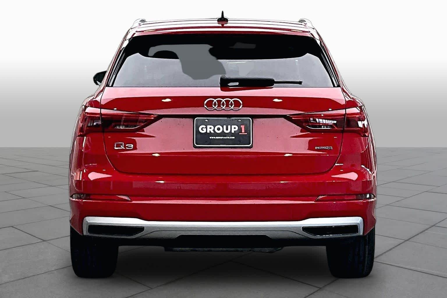 Pre-Owned 2022 Audi Q3 Premium
