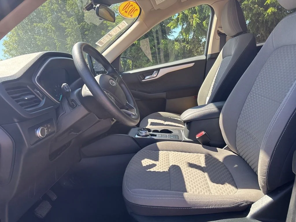 Used 2020 Gray Ford SE image 11