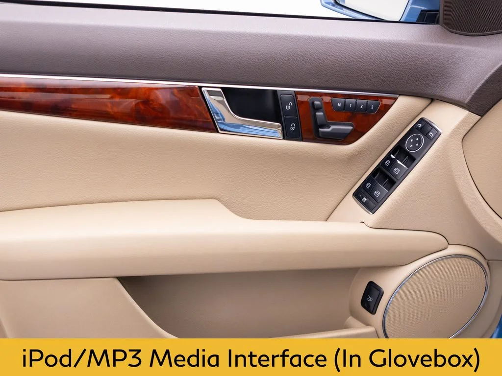 Used 2011 Beige Mercedes-Benz C 300 image 13