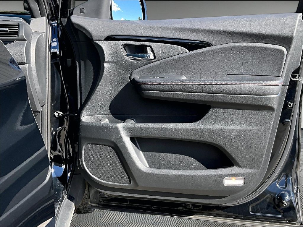 Used 2017 Black Honda Black Edition image 12