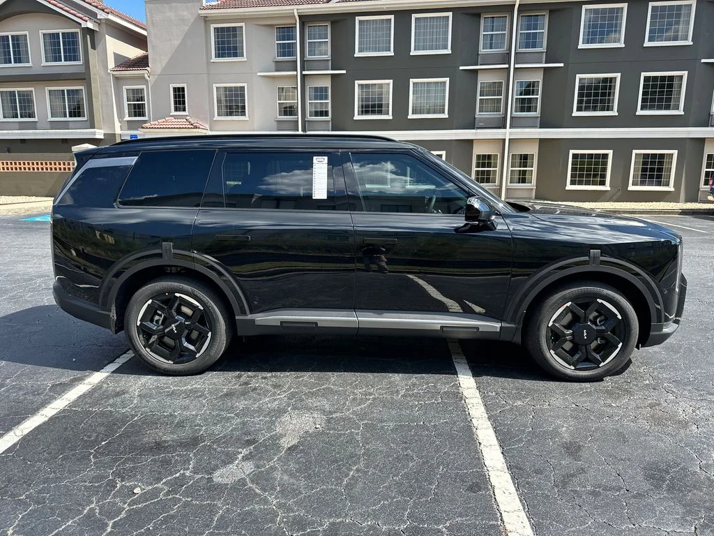 New 2027 Black Kia EX image 8