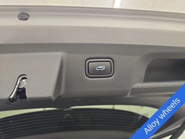 Used 2025 Silver Hyundai Calligraphy image 17