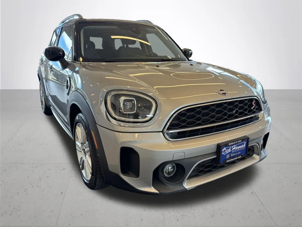Used 2023 Silver MINI Base image 5
