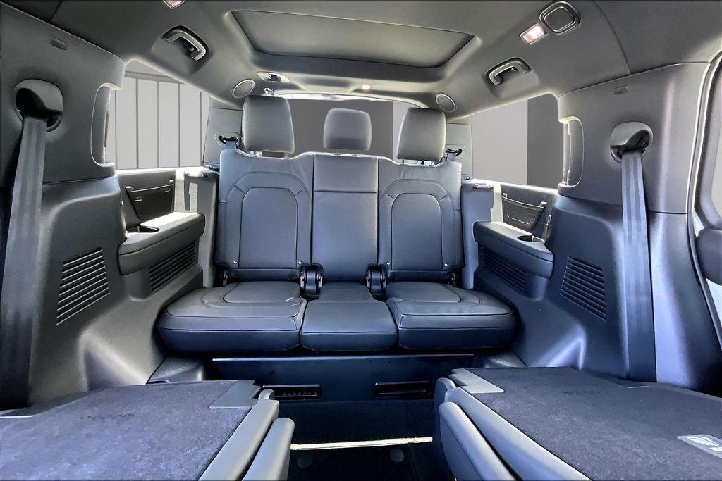 New 2026 Borasco Grey LAND ROVER X-Dynamic SE image 11