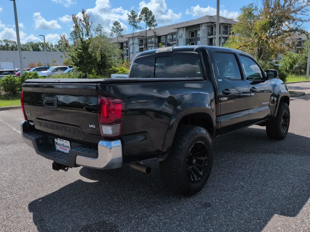 Used 2018 Midnight Black Metallic Toyota SR5 image 6