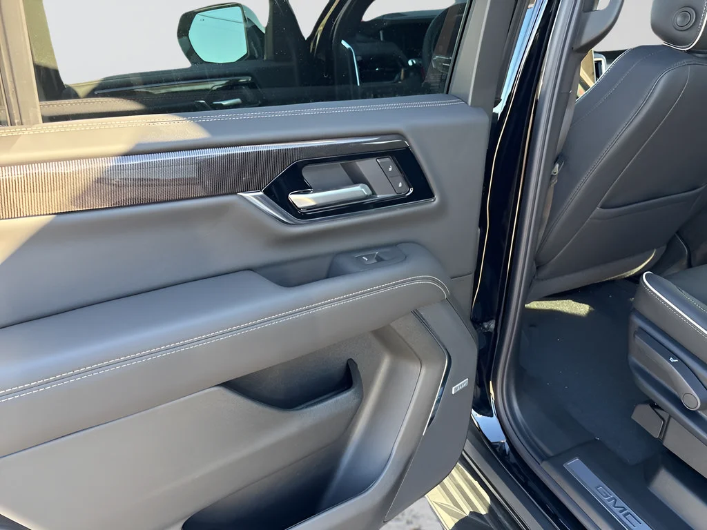 2026 GMC Yukon Elevation - Photo 16