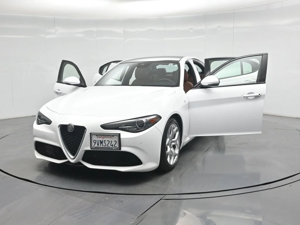 Used 2022 White Alfa Romeo Ti image 28