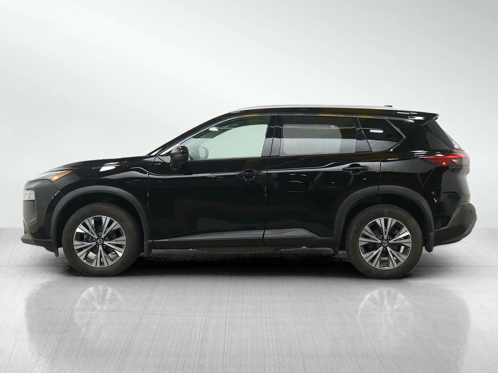 Used 2021 Nissan Rogue SV with VIN 5N1AT3BB5MC684684 for sale in Wayzata, Minnesota