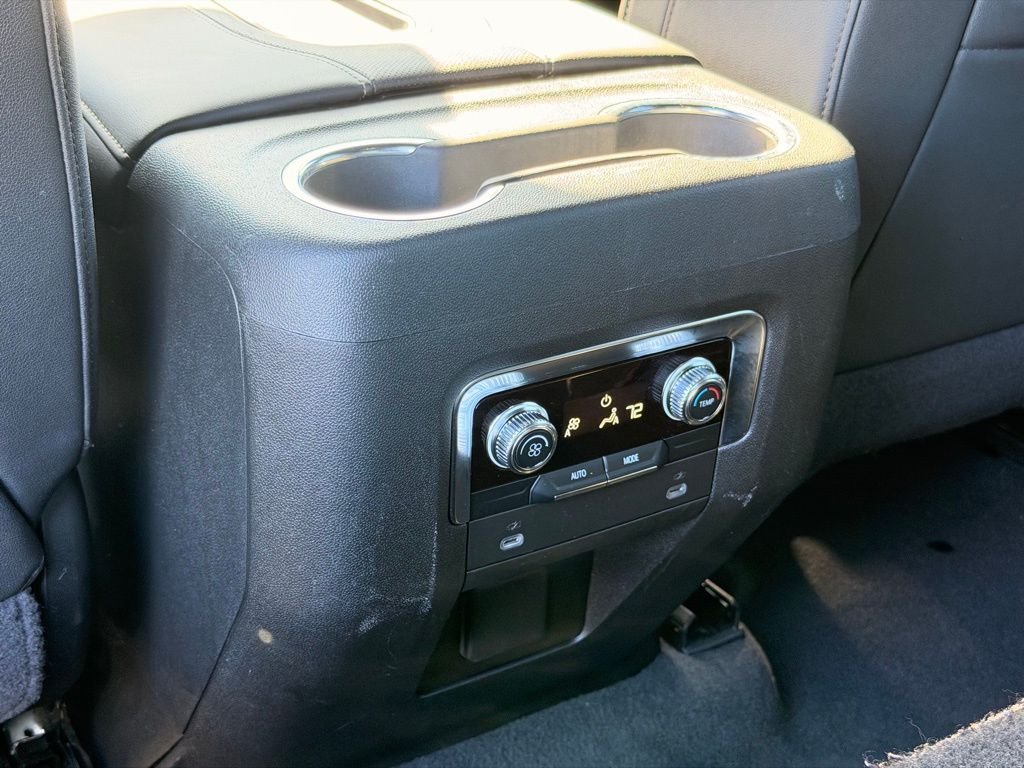 Used 2024 Black GMC SLT image 18