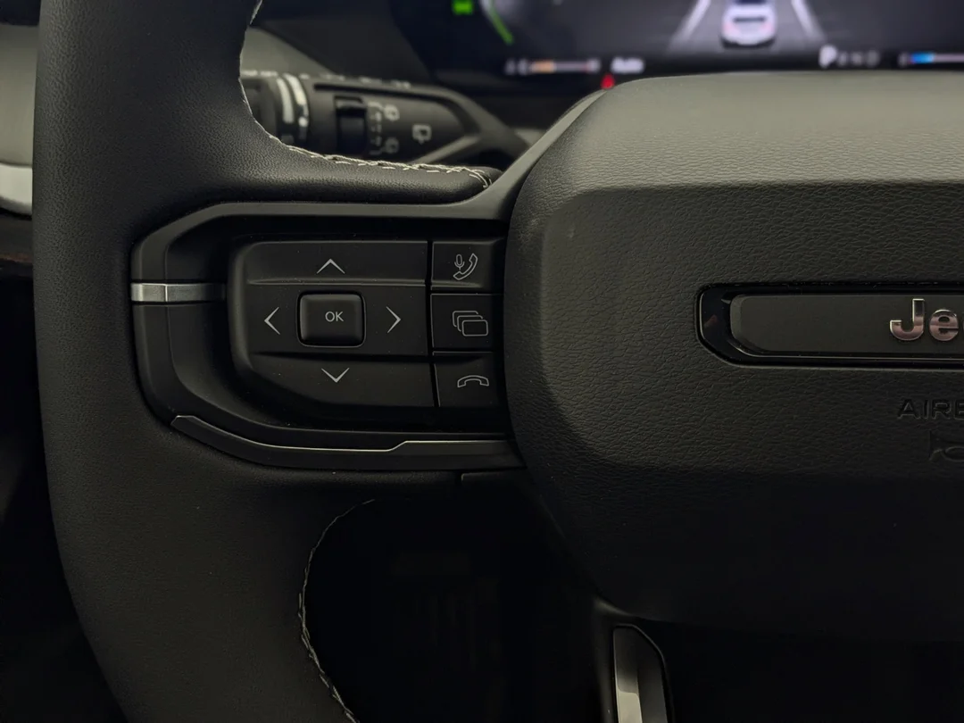 New 2026 Grey Jeep Limited - - 4x4 - 1.6L Turbo Hybrid - Uconnect 5 w/ 12.3 Screen & More! image 17