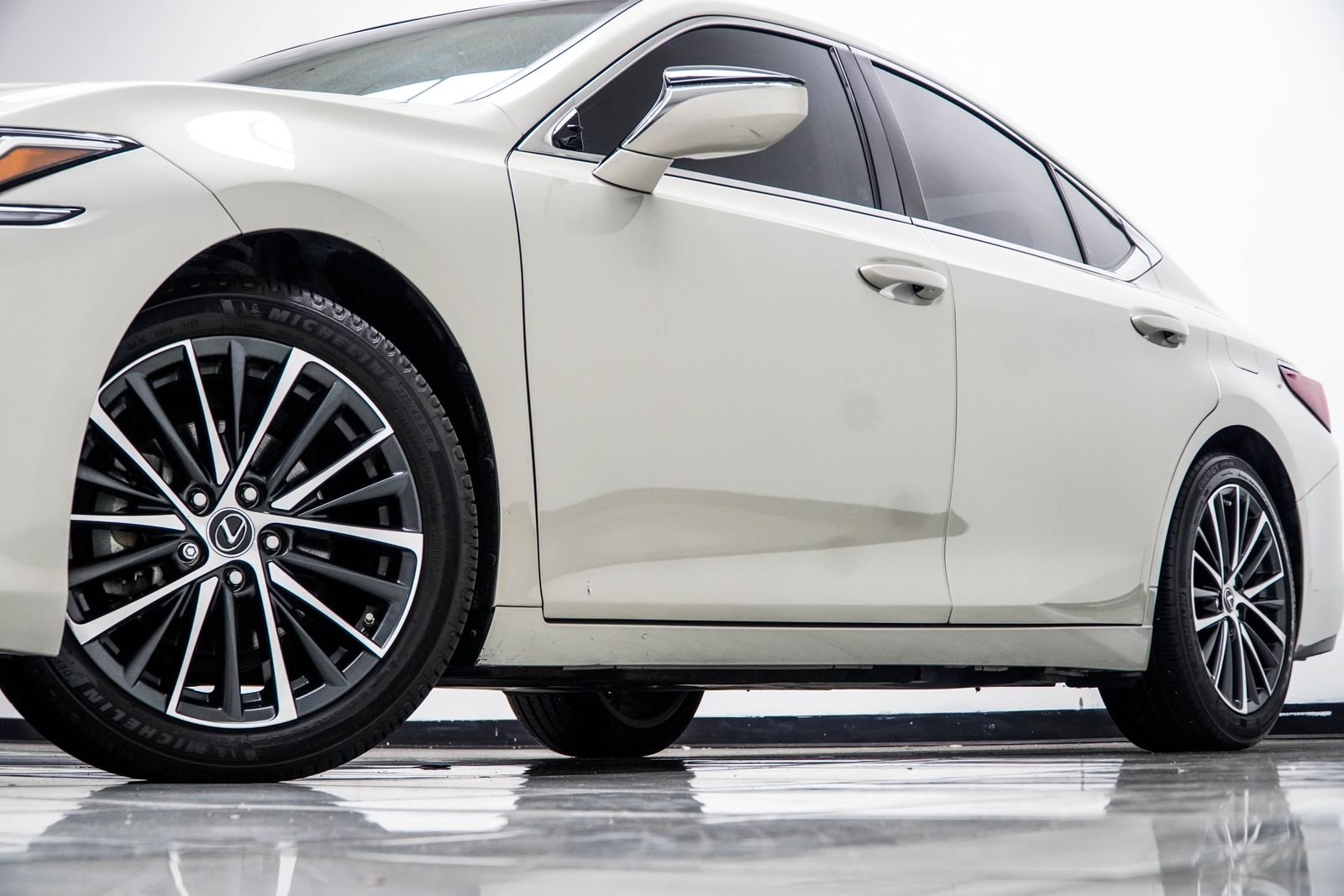 Used 2023 Beige Lexus 350 image 4