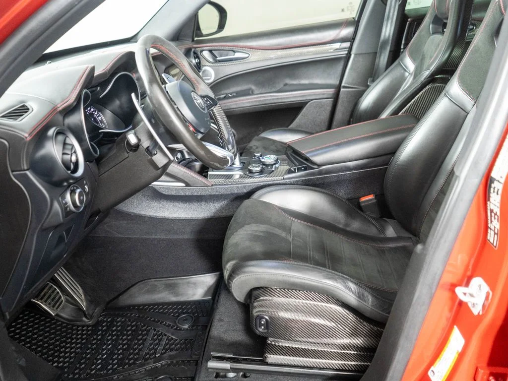 Used 2018 Red Alfa Romeo Quadrifoglio image 10