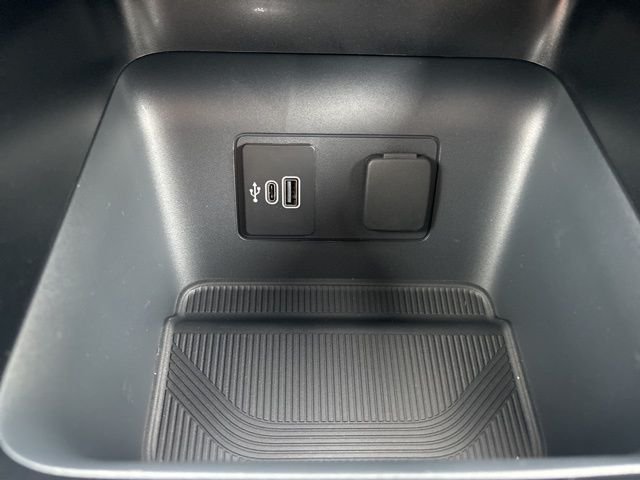 New 2026 Agate Black Metallic Ford Active image 60