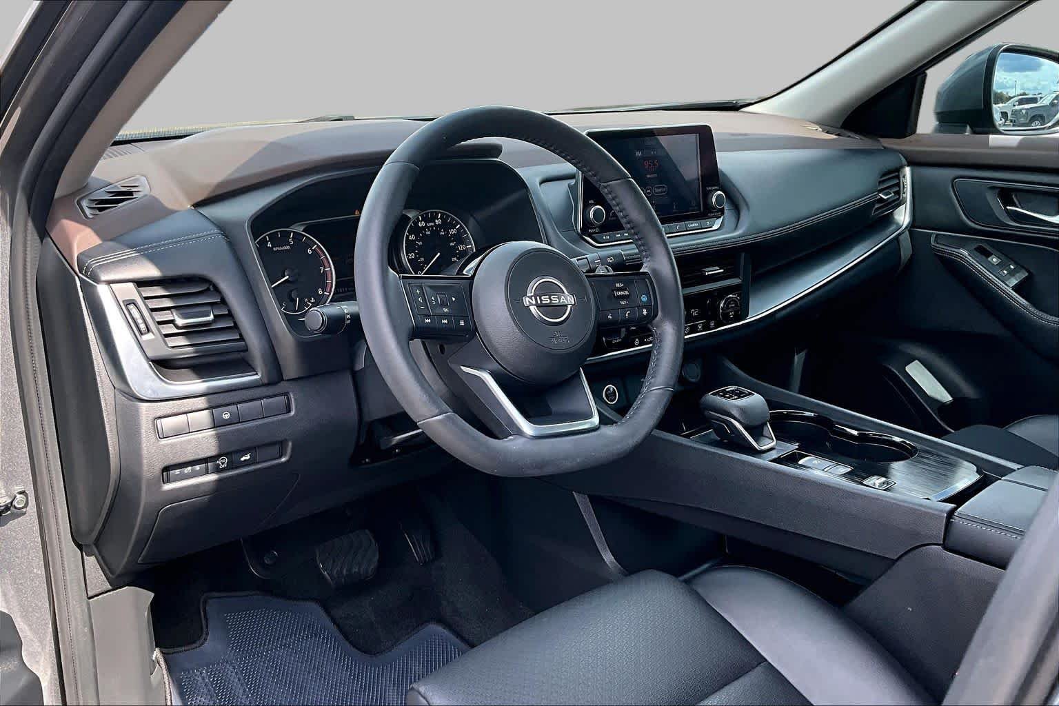 Used 2023 Gun Metallic Nissan SV image 18