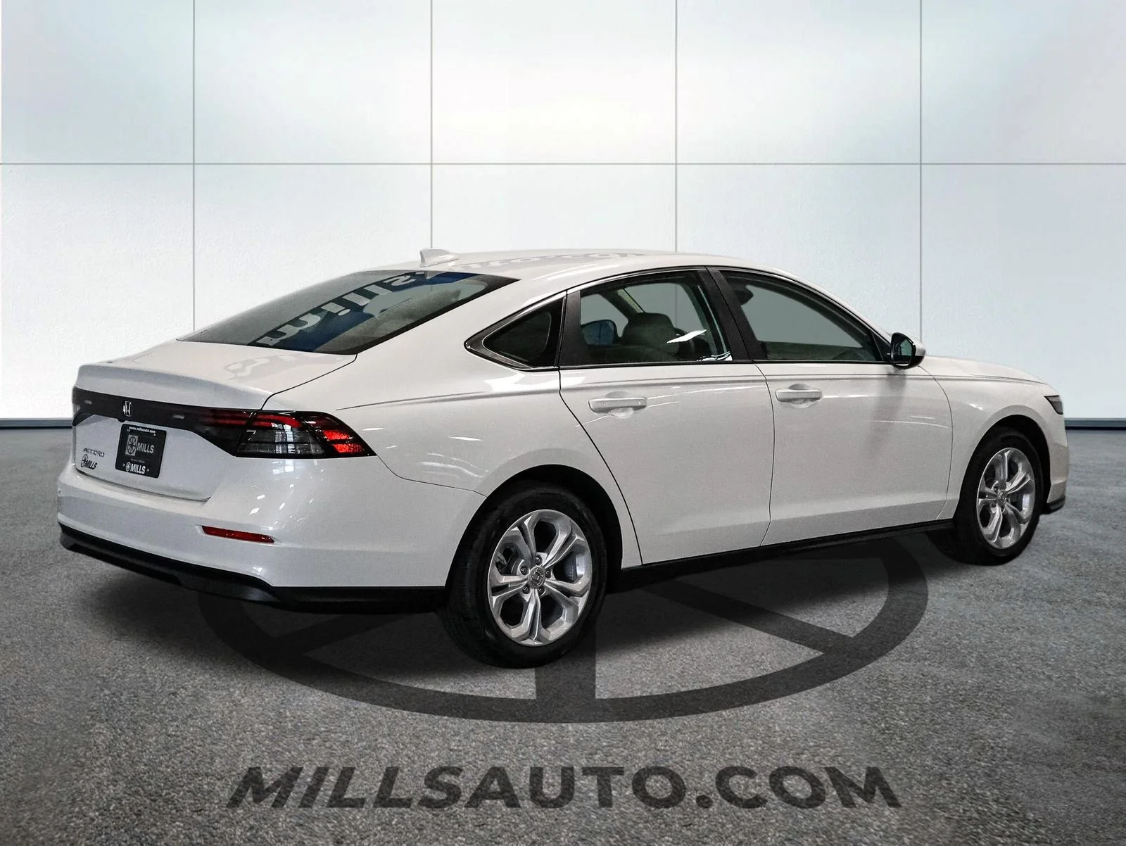 New 2026 Platinum White Pearl Honda LX image 8