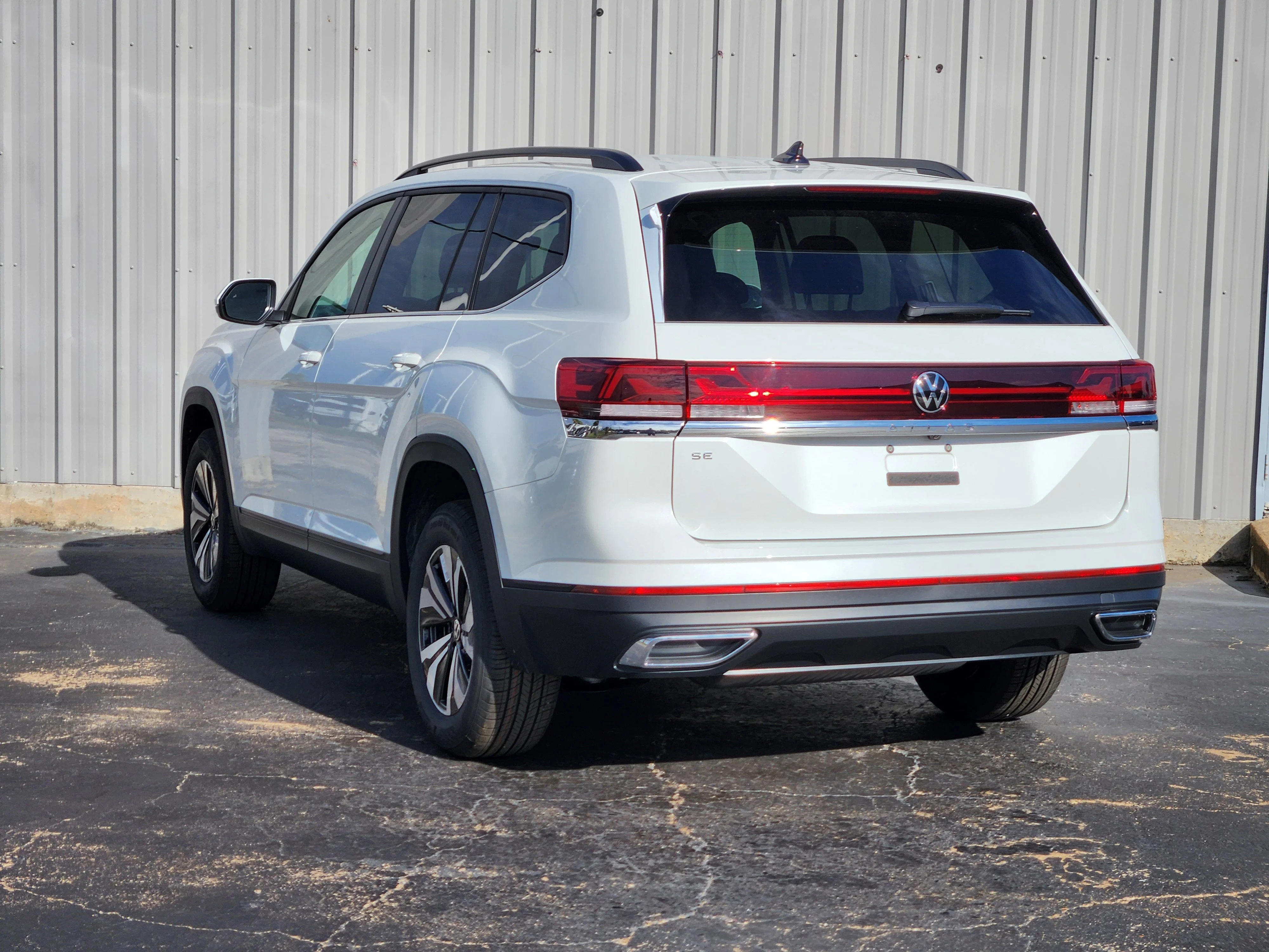 New 2026 White Volkswagen 2.0T SE image 4