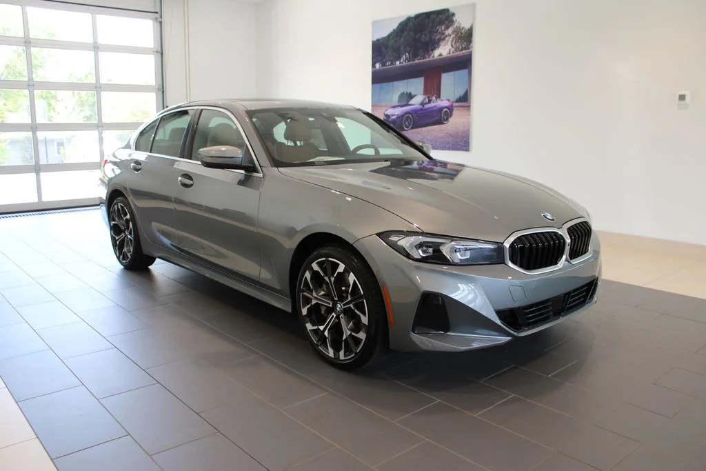 New 2026 Skyscraper Grey Metallic BMW 330i xDrive image 2