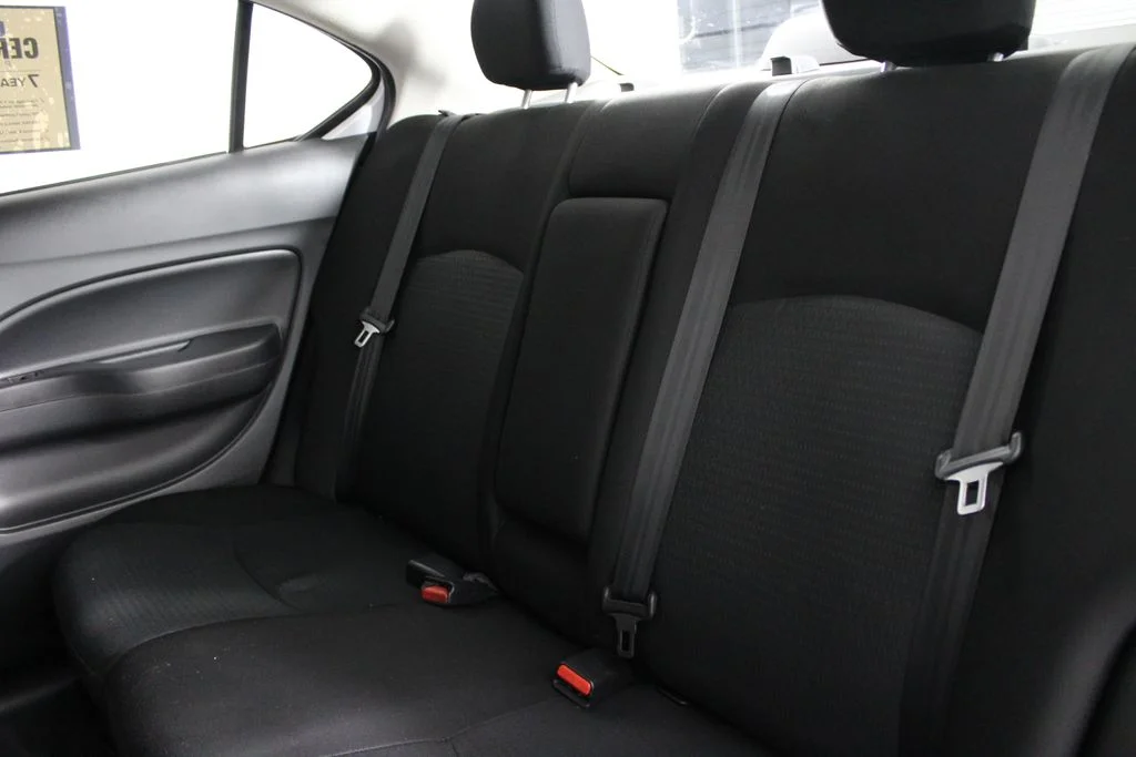 Used 2024  Mitsubishi ES image 19