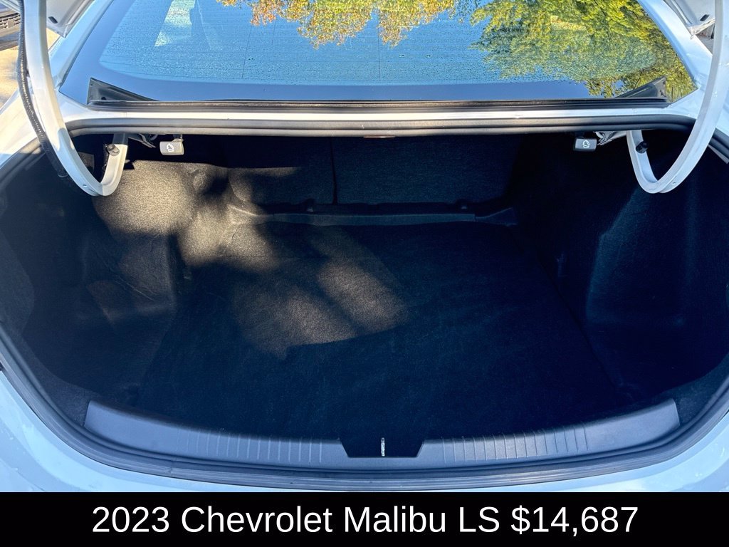 Used 2023 Summit White Chevrolet LS image 15
